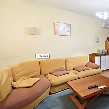 Apartment On Nezavisimosti 38